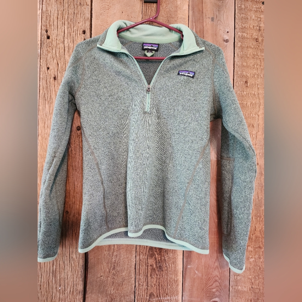 Like New Women's Patagonia Better Sweater (Small)